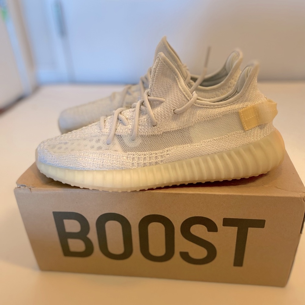 Yeezy Boost 350 V2 'Hyperspace